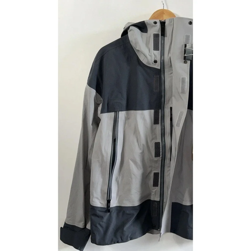 Mens NWT The North Face Beatty 3L Futurelight Jacket Sz Med Waterproof Snow Ski